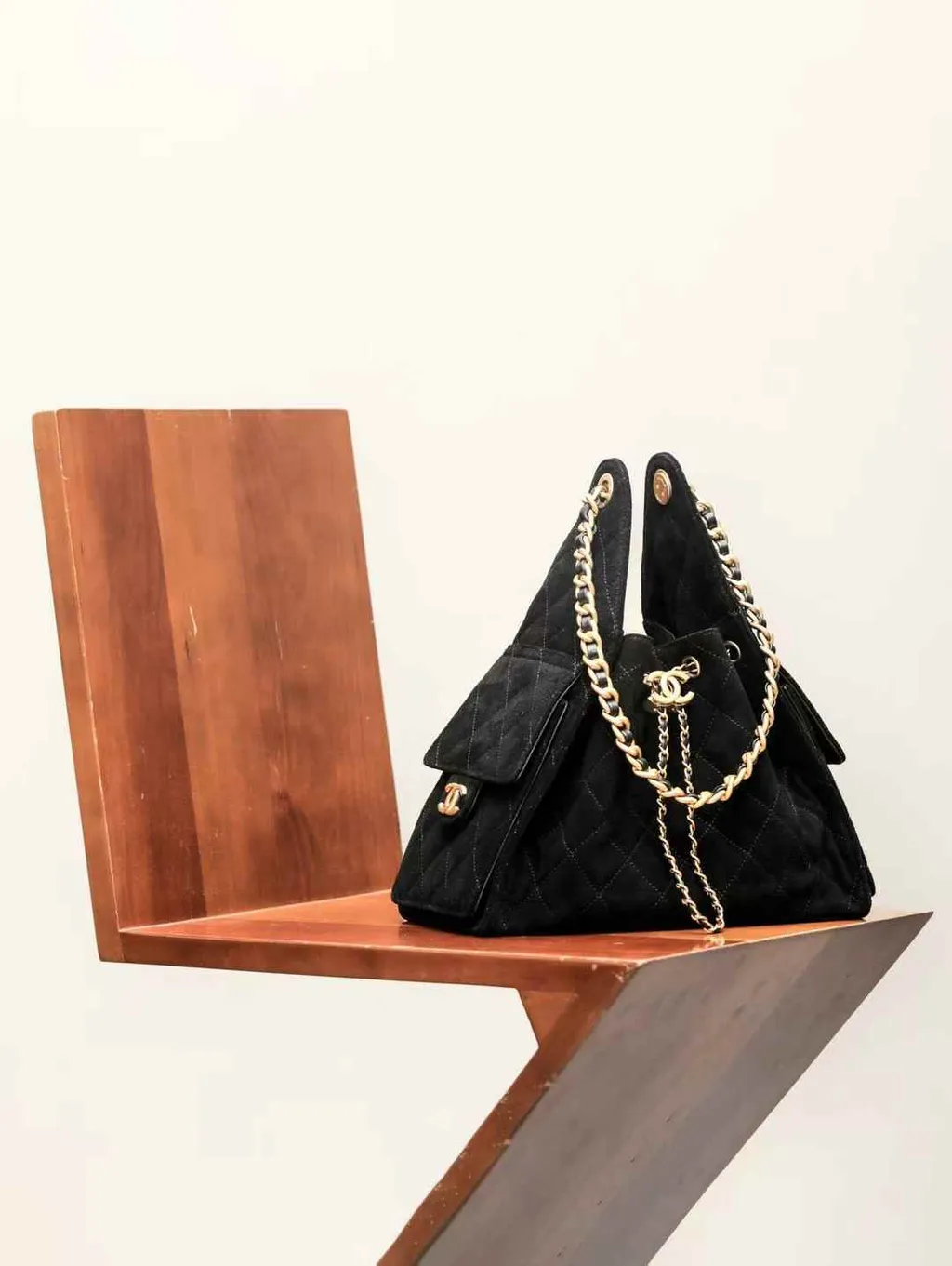 CHANEL 25C HOBO 麂皮灰色3