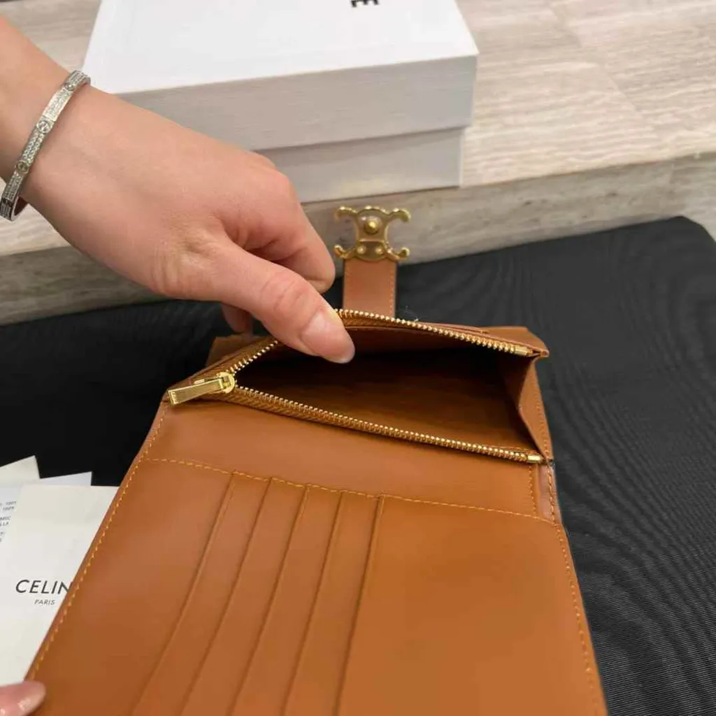 CELINE8