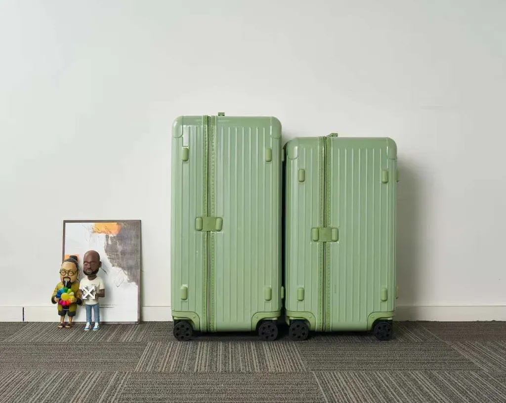 RIMOWA ESSENTIAL 運動版行李箱 青竹綠 五個尺寸5