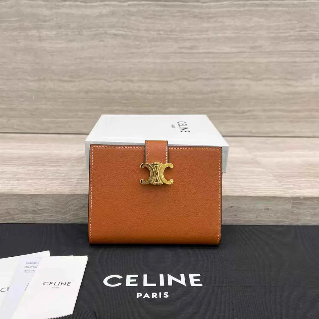 CELINE VICTOIRE 軟牛皮中夾 棕色1