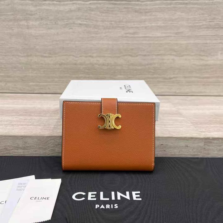 CELINE VICTOIRE 軟牛皮中夾 棕色1