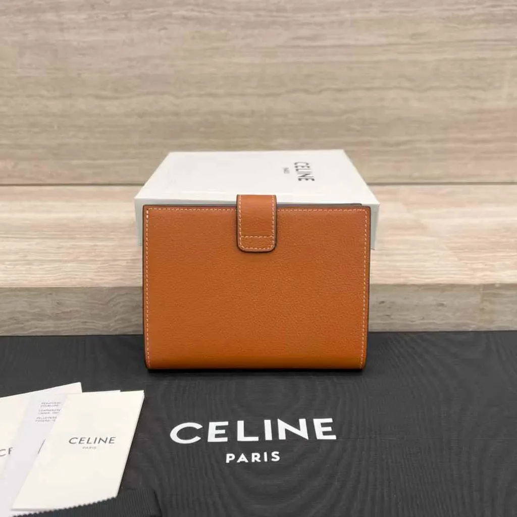 CELINE VICTOIRE 軟牛皮中夾 棕色2