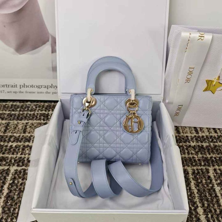 DIOR LADY MINI 三格黛妃包 淡藍色9