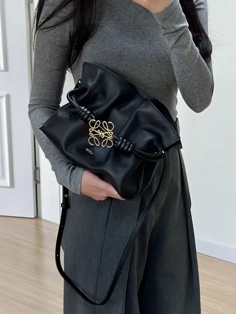 Loewe福袋搭配胸针_1_好友阿婧_来自小红书网页版