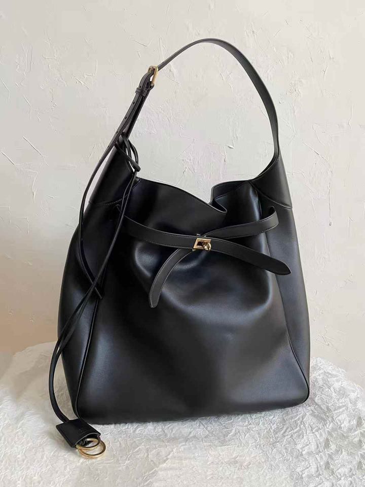 BALENCIAGA bel air hobo2
