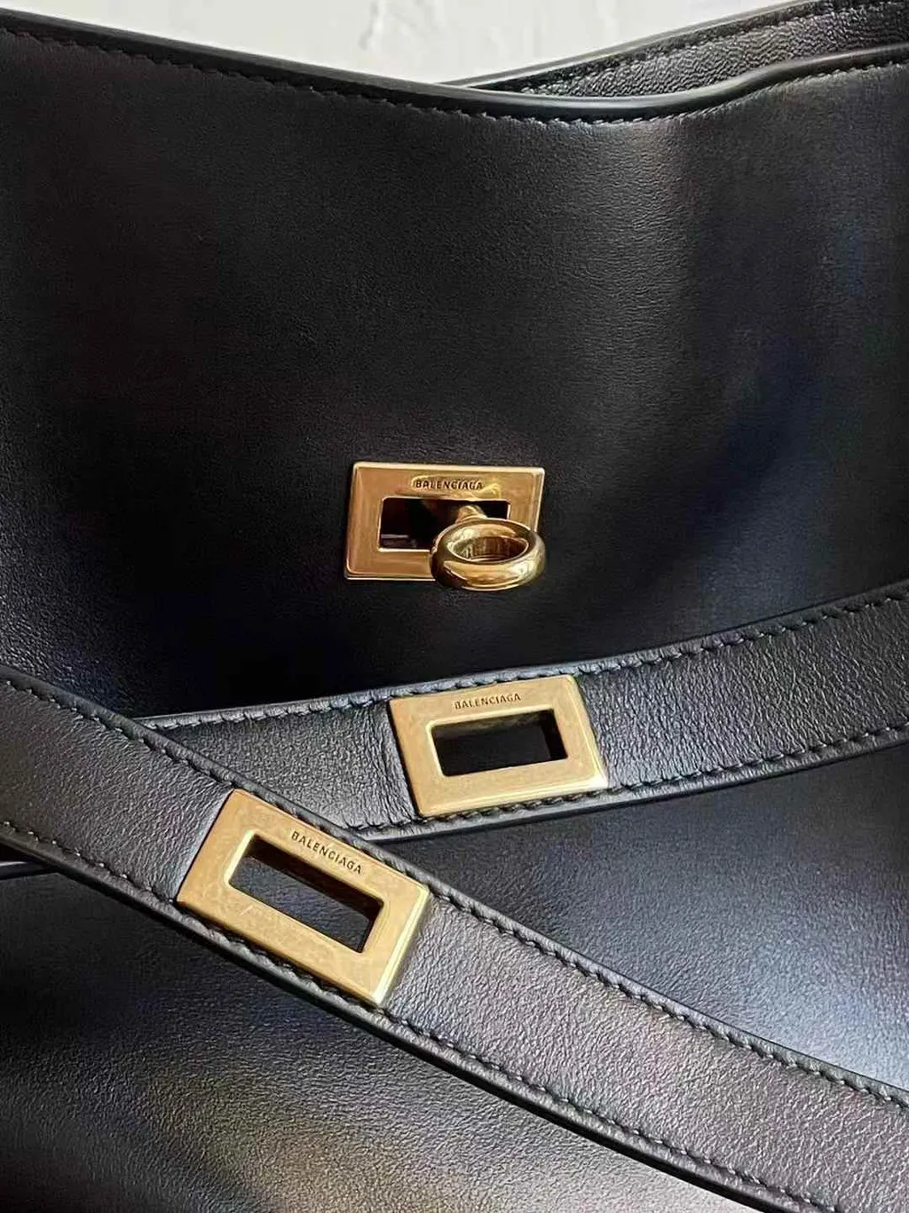 BALENCIAGA bel air hobo6