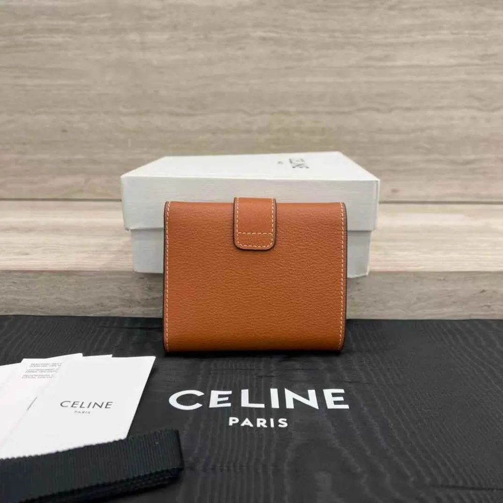 CELINE VICTOIRE 牛皮革三折短夾 多色3