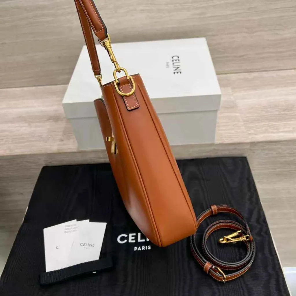 CELINE CAMILLE 16 SOFT 光滑牛皮革手袋 棕色2