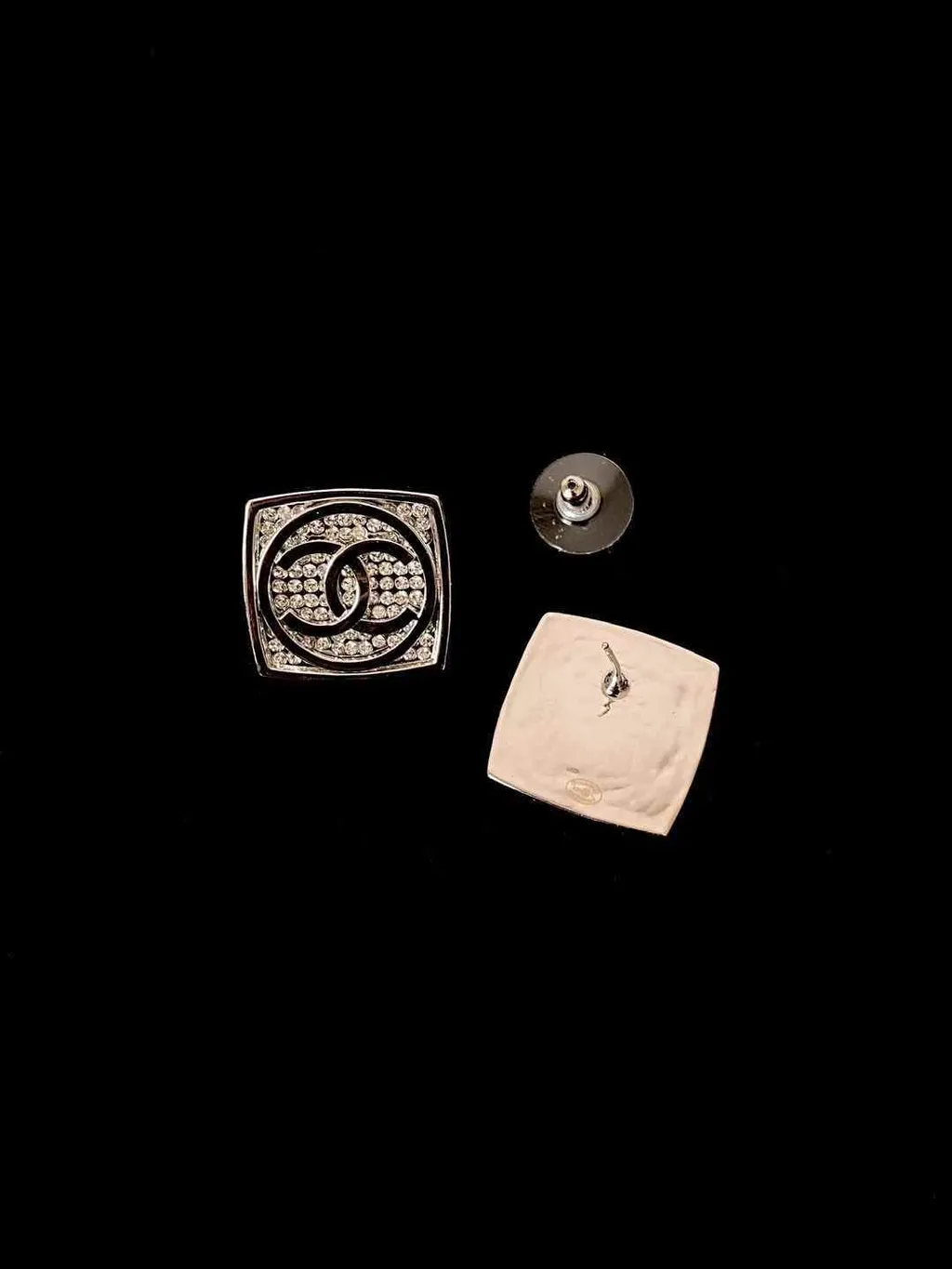 CHANEL 25C 銀色滿鑽方形雙C耳環2