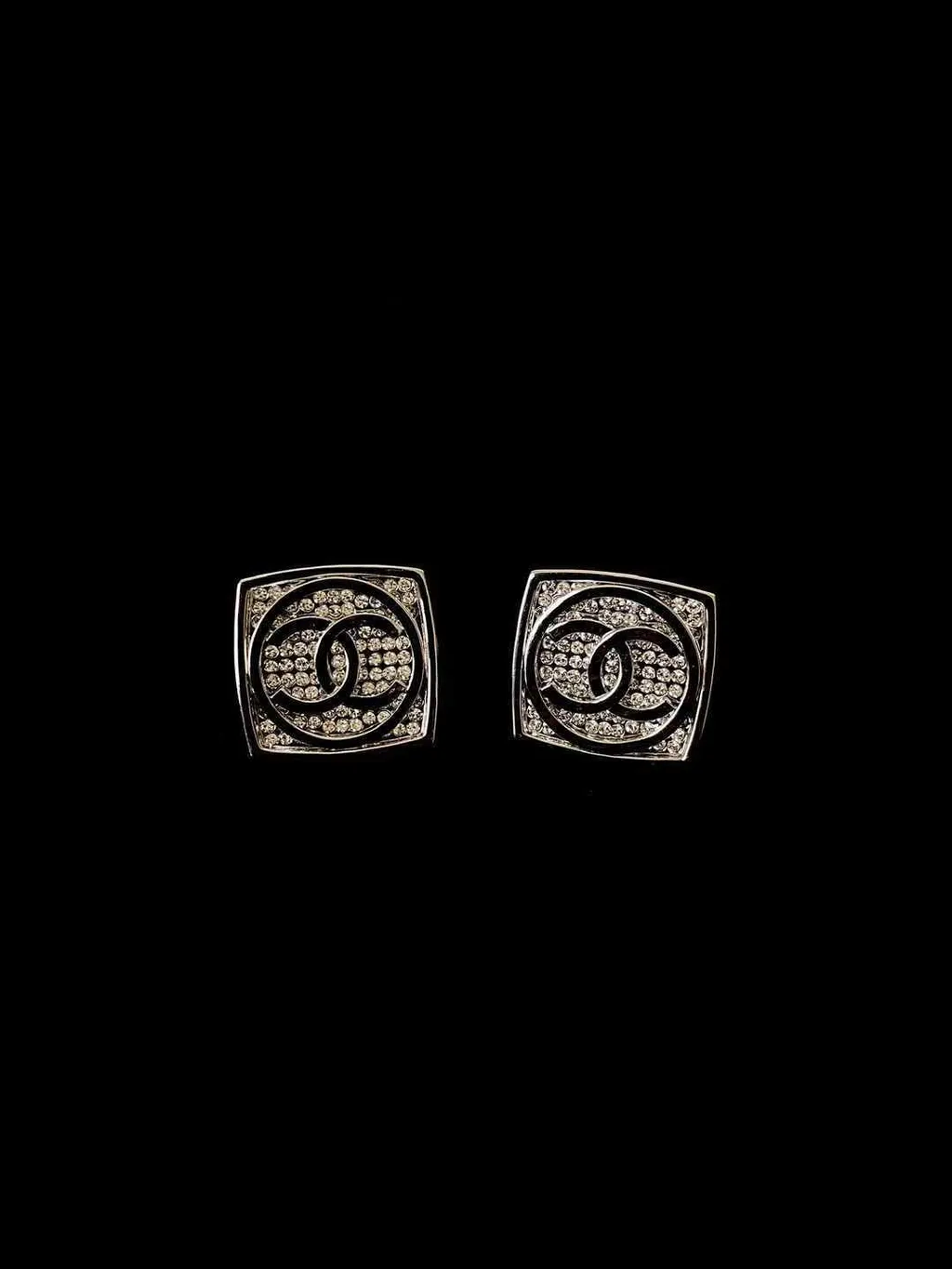 CHANEL 25C 銀色滿鑽方形雙C耳環1