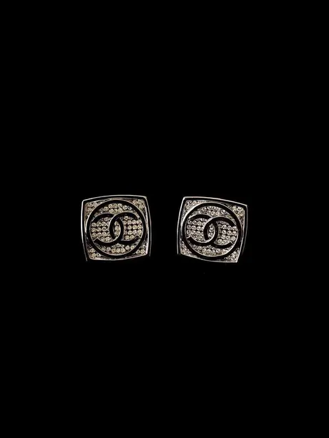 CHANEL 25C 銀色滿鑽方形雙C耳環1