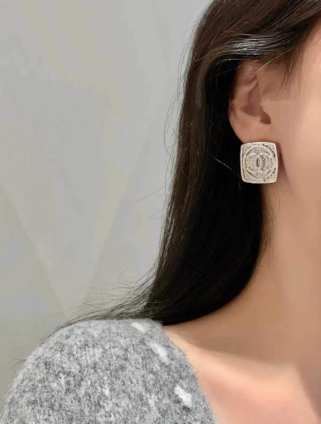 CHANEL 25C 銀色滿鑽方形雙C耳環6