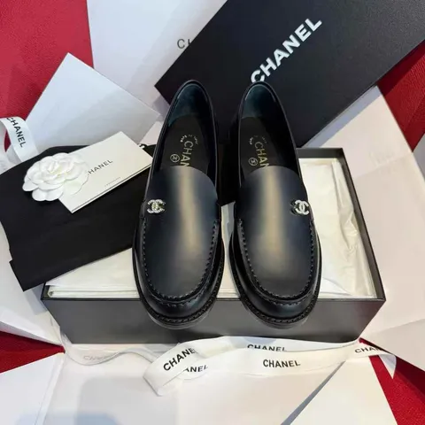 CHANEL 25P 小牛皮樂福鞋2