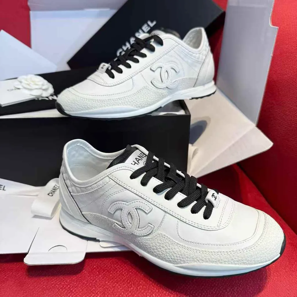 CHANEL 25P 熊貓運動鞋 兩色1