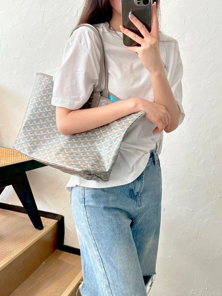 陷入慵懒时髦的夏天 goyard 23款限定托特包_3_康朋街31号_来自小红书网页版