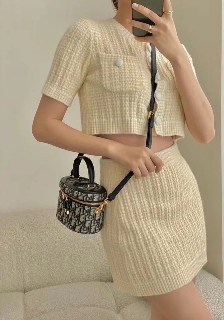 DIOR CD SIGNATURE VANITY 橢圓手提化妝包2