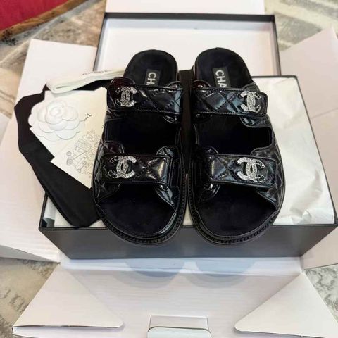  CHANEL 25P 油蠟牛皮魔鬼粘涼鞋 兩色17