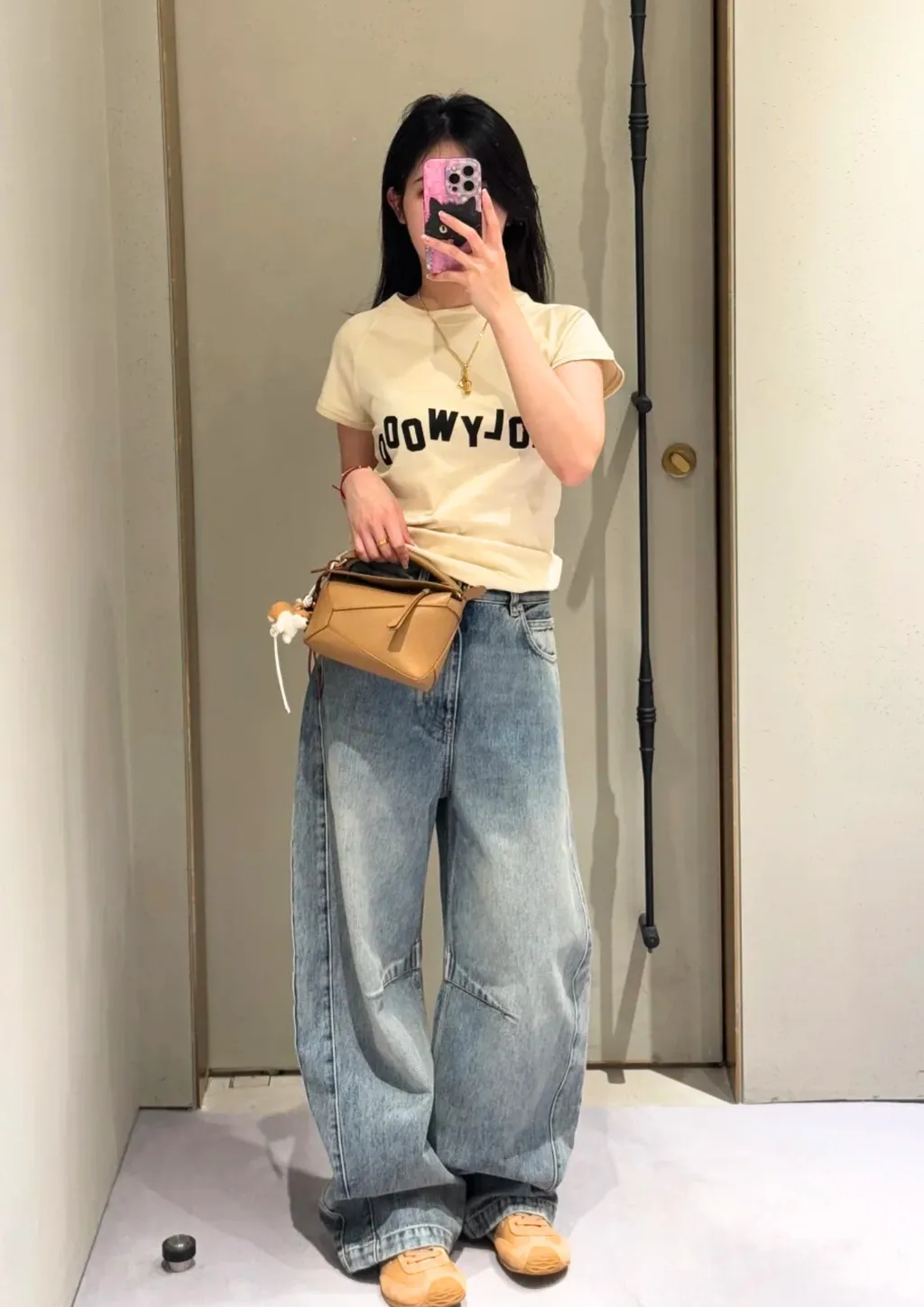 LOEWE 腰間提花彎刀牛仔長褲 9