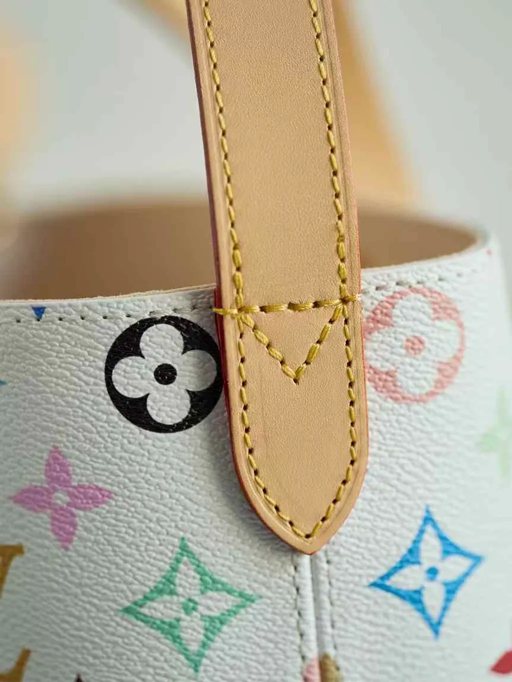 LV x TM ALL IN BB 限定村上隆白三彩水桶包 M1308910.35.56