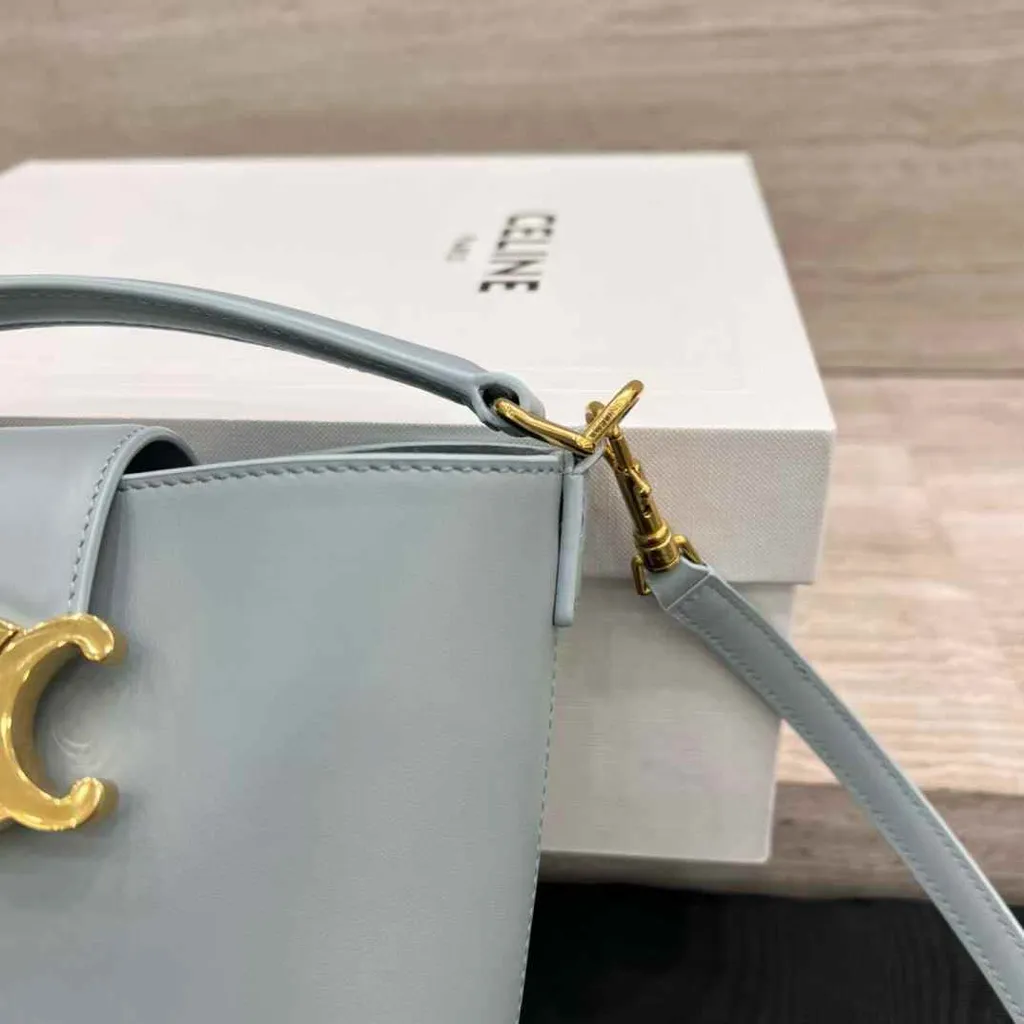 CELINE MINI LOUISE 光滑牛皮革迷你水桶包 冰藍色 14.44.29