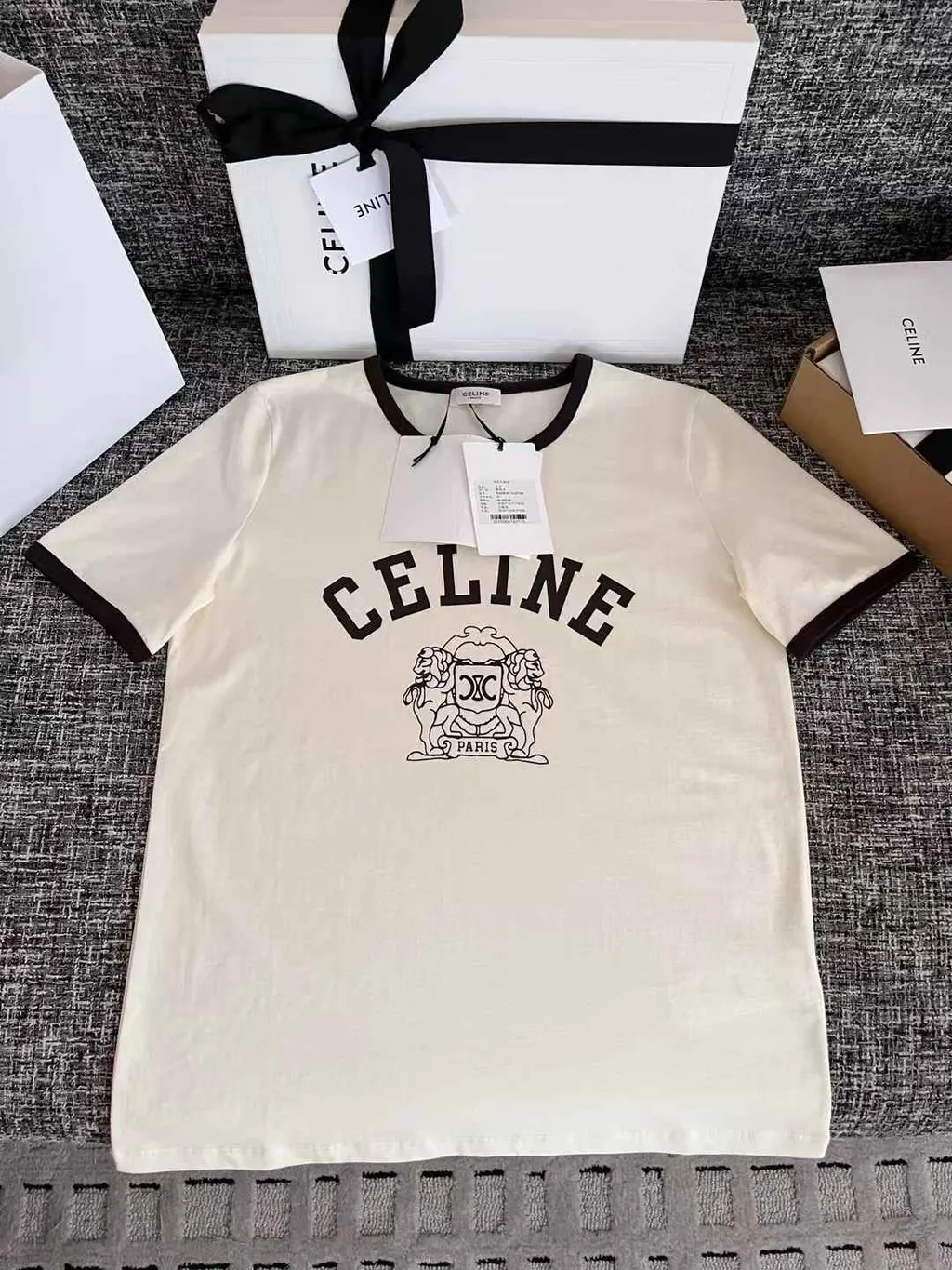 CELINE 撞色字母凱旋門獅子印花短袖上衣 兩色  16.33.44