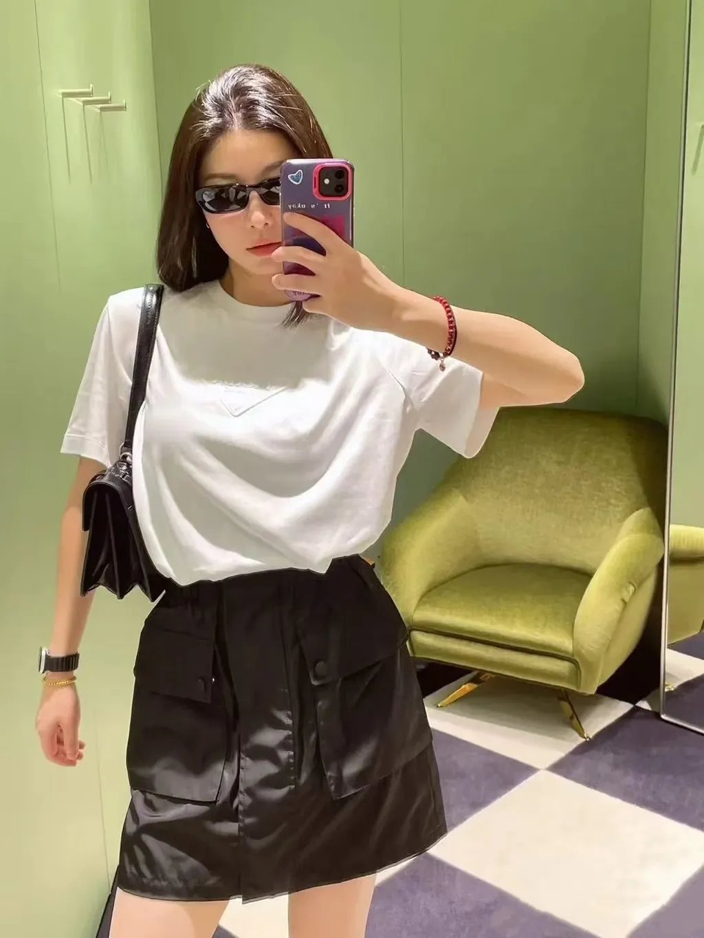 罐头名品 Prada 25ss 尼龙短裙_5_One-77女装店_来自小红书网页版
