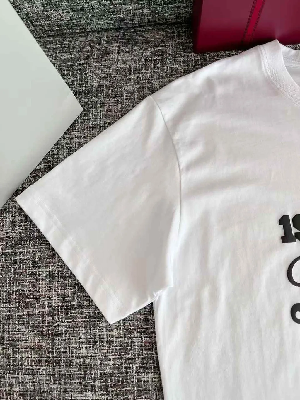 GUCCI 1921粉色字母草寫字體短袖上衣  12.08.37