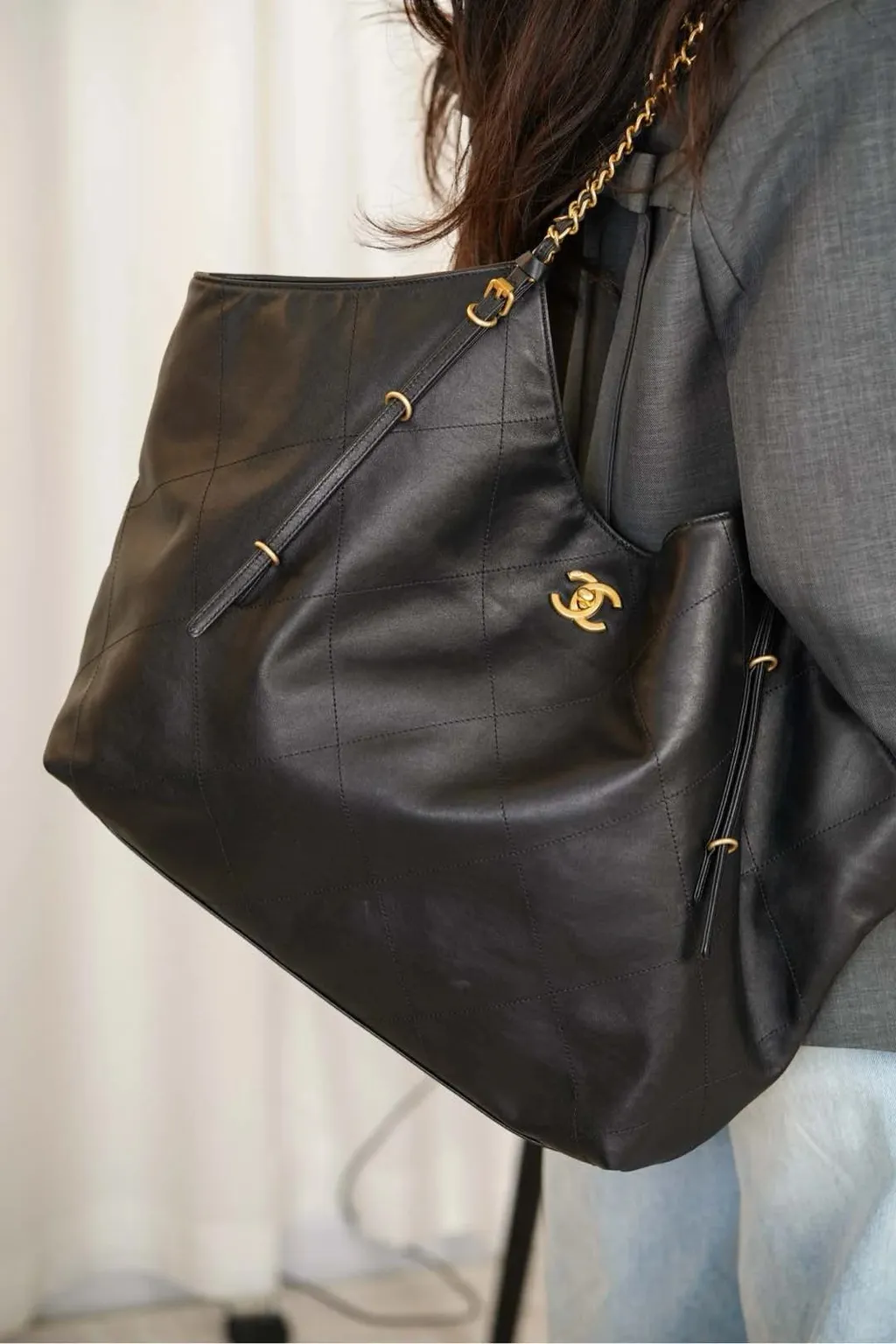 权志龙巴黎时装周同款25s 大tote👜！_3_小了个小丸籽👜！_来自小红书网页版
