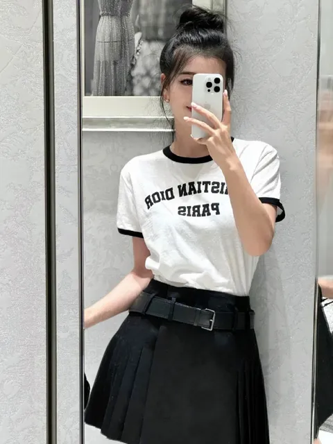 Dior25早春新品棉质亚麻混纺料T恤来啦_3_路易聊穿搭_来自小红书网页版