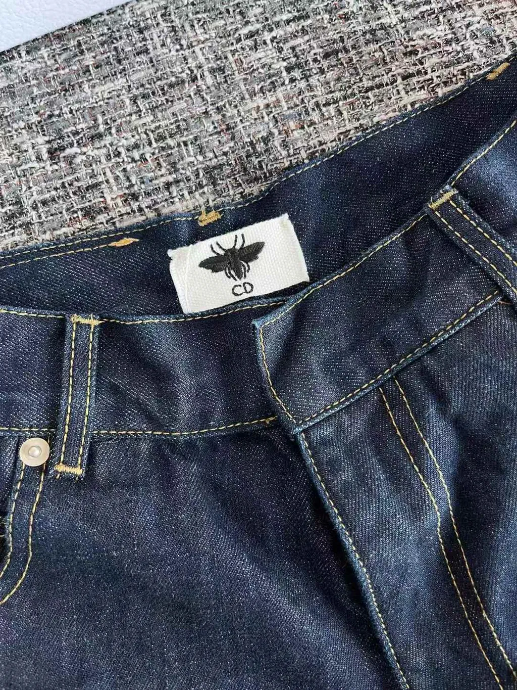 DIOR 反摺老花邊牛仔短褲 10.36.00