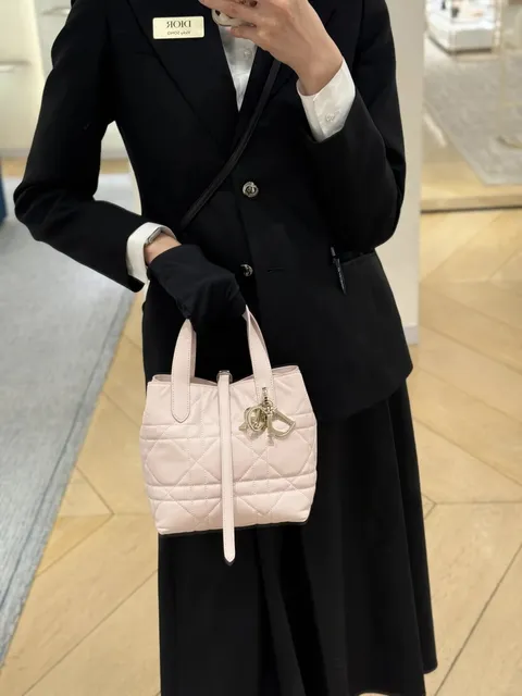 立春背只春意盎然的包包👛_2_北京王府Dior_Vicky_来自小红书网页版