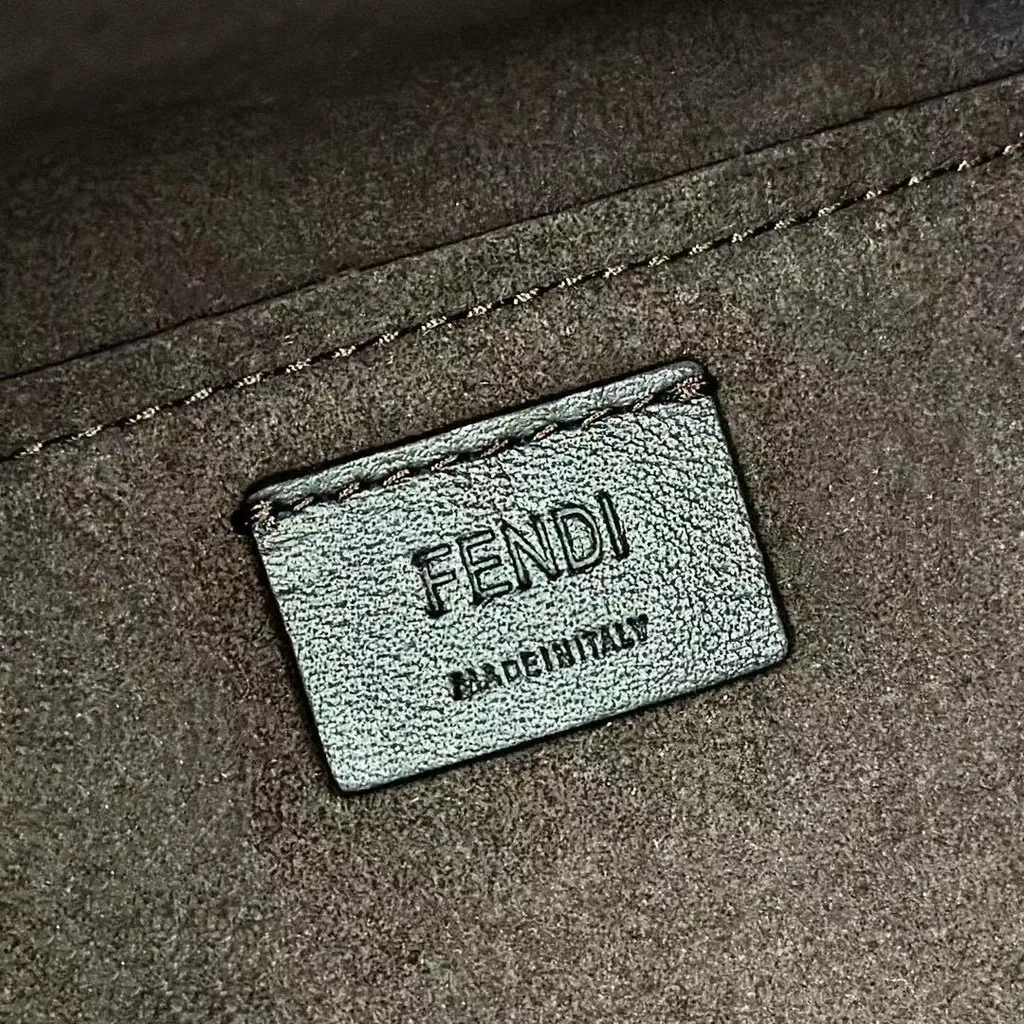 FENDI ORIGAMI 折疊包 老花款22