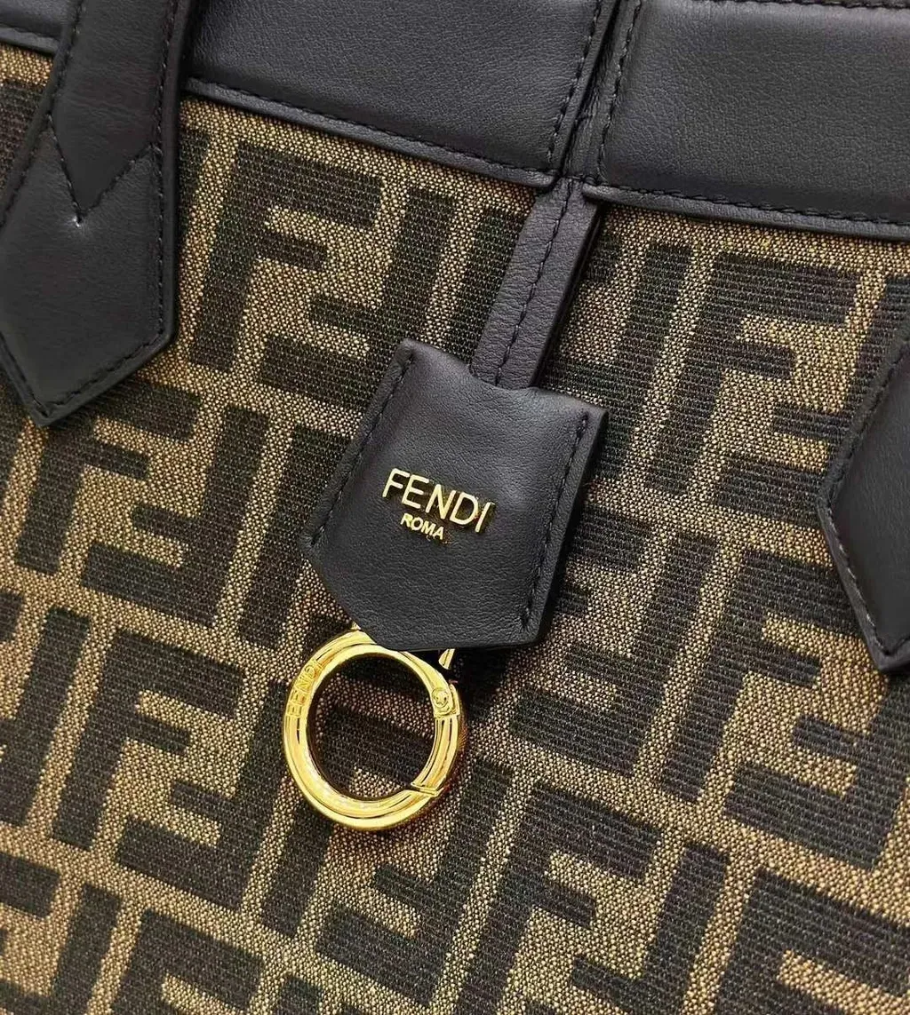 FENDI ORIGAMI 折疊包 老花款6
