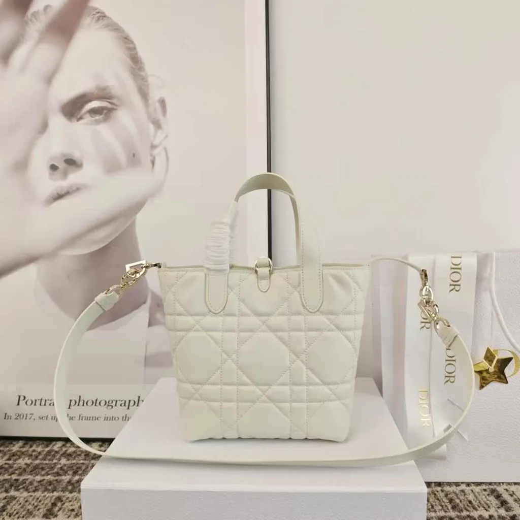 DIOR TOUJOURS 豎版 手提包 奶白色10.59.43 1