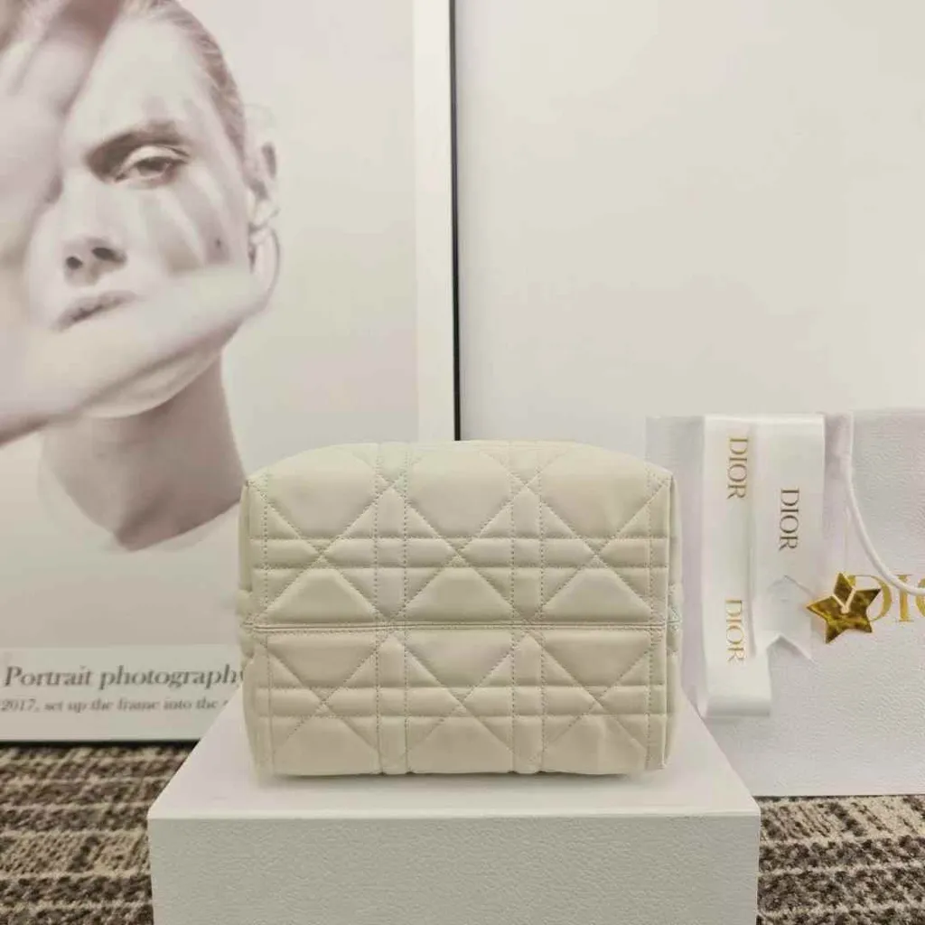 DIOR TOUJOURS 豎版 手提包 奶白色11.17.59