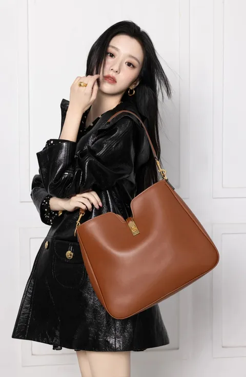 开工日ootd🈶_2_包上恩_来自小红书网页版