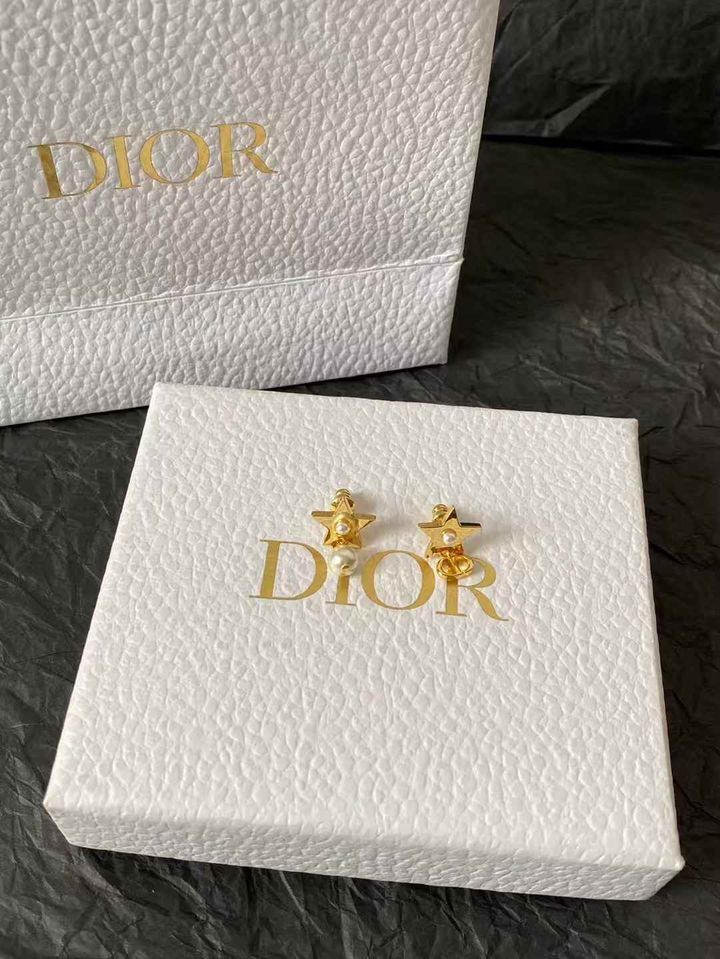DIOR CD 星星不對稱耳環11.07.48