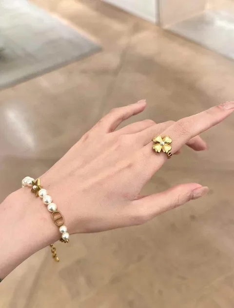 DIOR CD 星星珍珠手鍊11.22.57