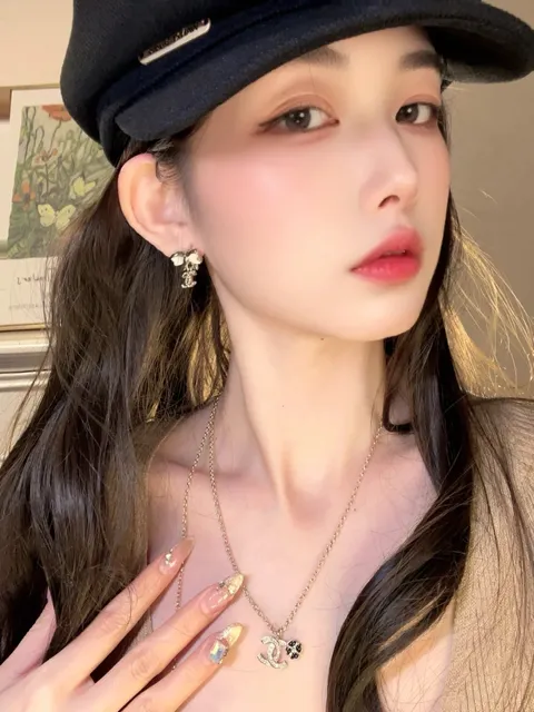 Chanel25P蝴蝶结耳钉谁戴谁好看～_3_凡一中古轻奢_来自小红书网页版