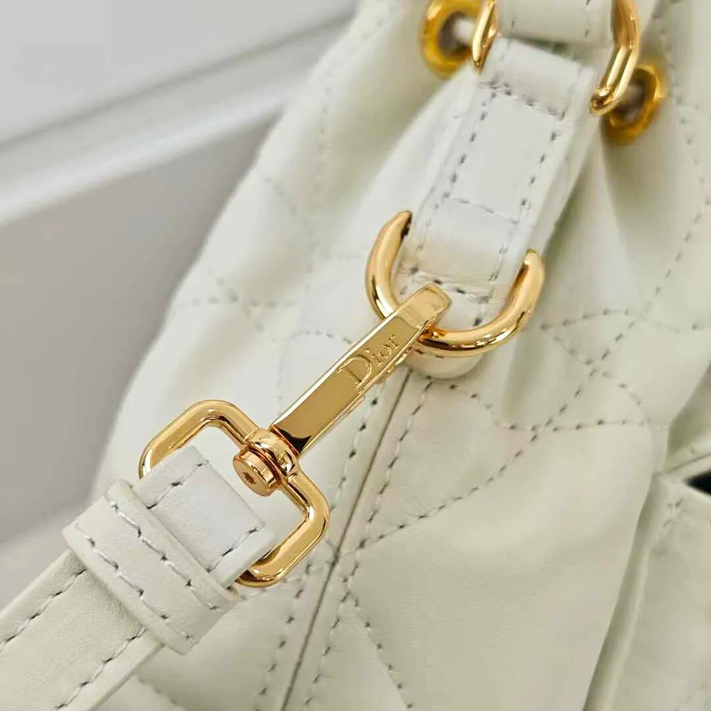 DIOR CARO 水桶包 白色8