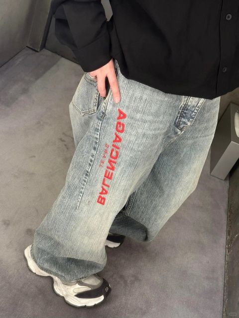 五一出游穿搭❗️Balenciaga新品穿搭鲨疯了_8_ANE巴黎塔_来自小红书网页版
