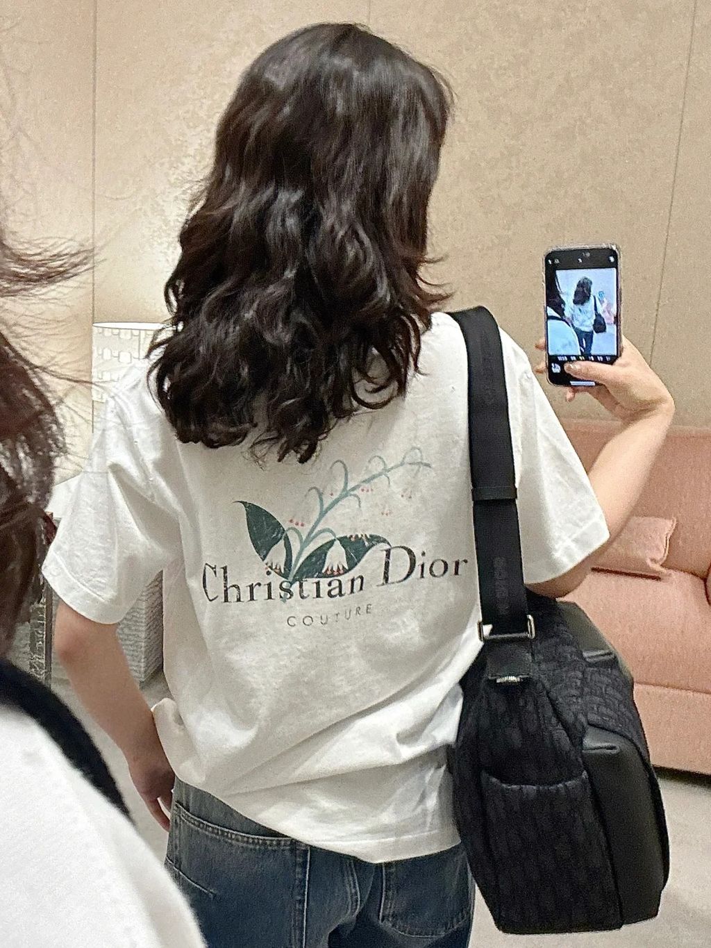 女孩子穿也很好看的铃兰T恤✨_3_Joy（在线）_来自小红书网页版