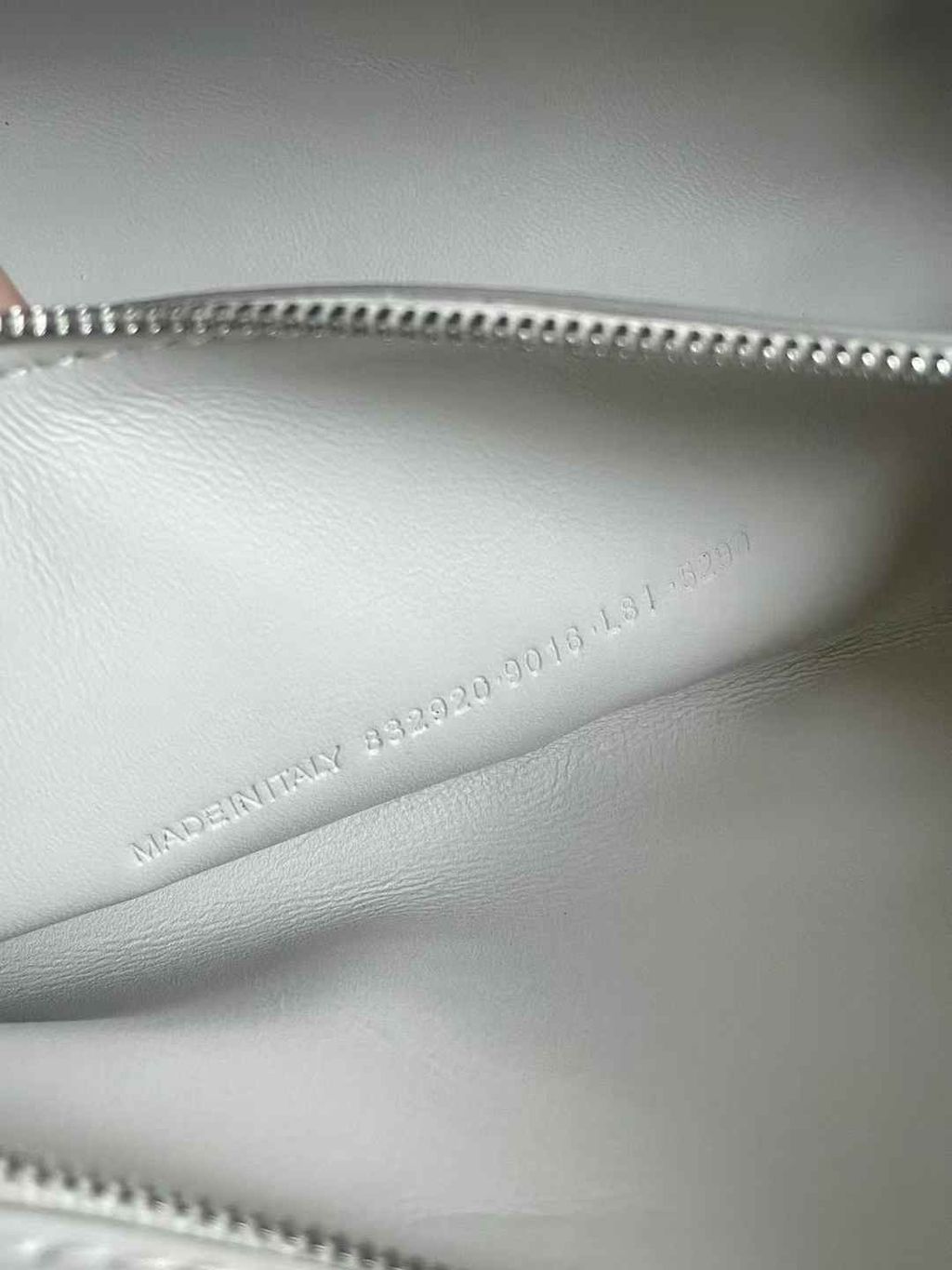 BALENCIAGA CARRIE 保齡球包 白色  16.30.18