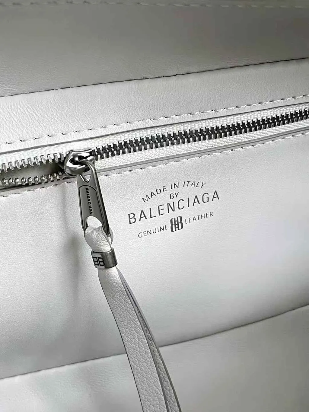 BALENCIAGA CARRIE 保齡球包 白色  16.30.19