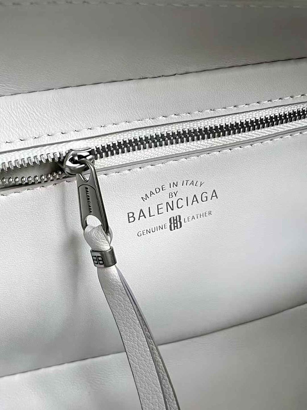 BALENCIAGA CARRIE 保齡球包 白色  16.30.19