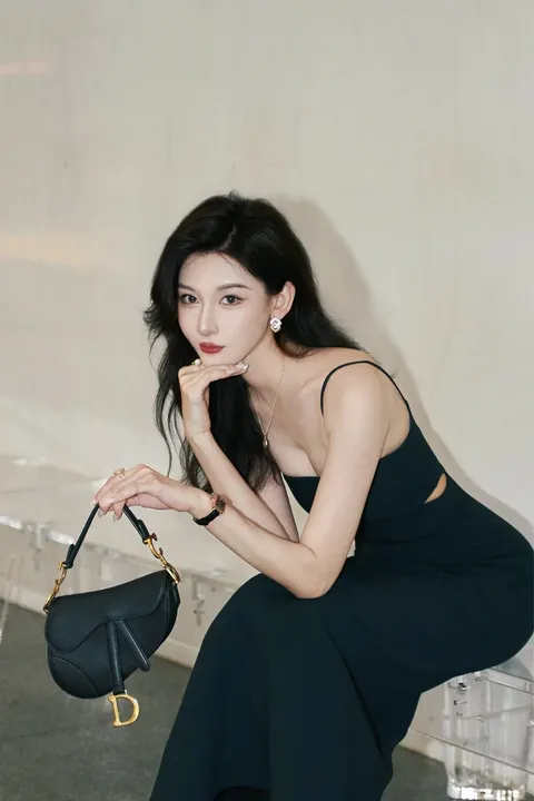 都市丽人海边度假OOTD｜越简单越自在_14_LYNN刘诗雨_来自小红书网页版