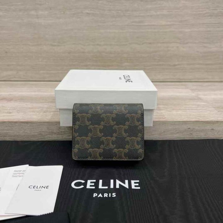 CELINE TRIOMPHE 名片套 兩色 11.32.40