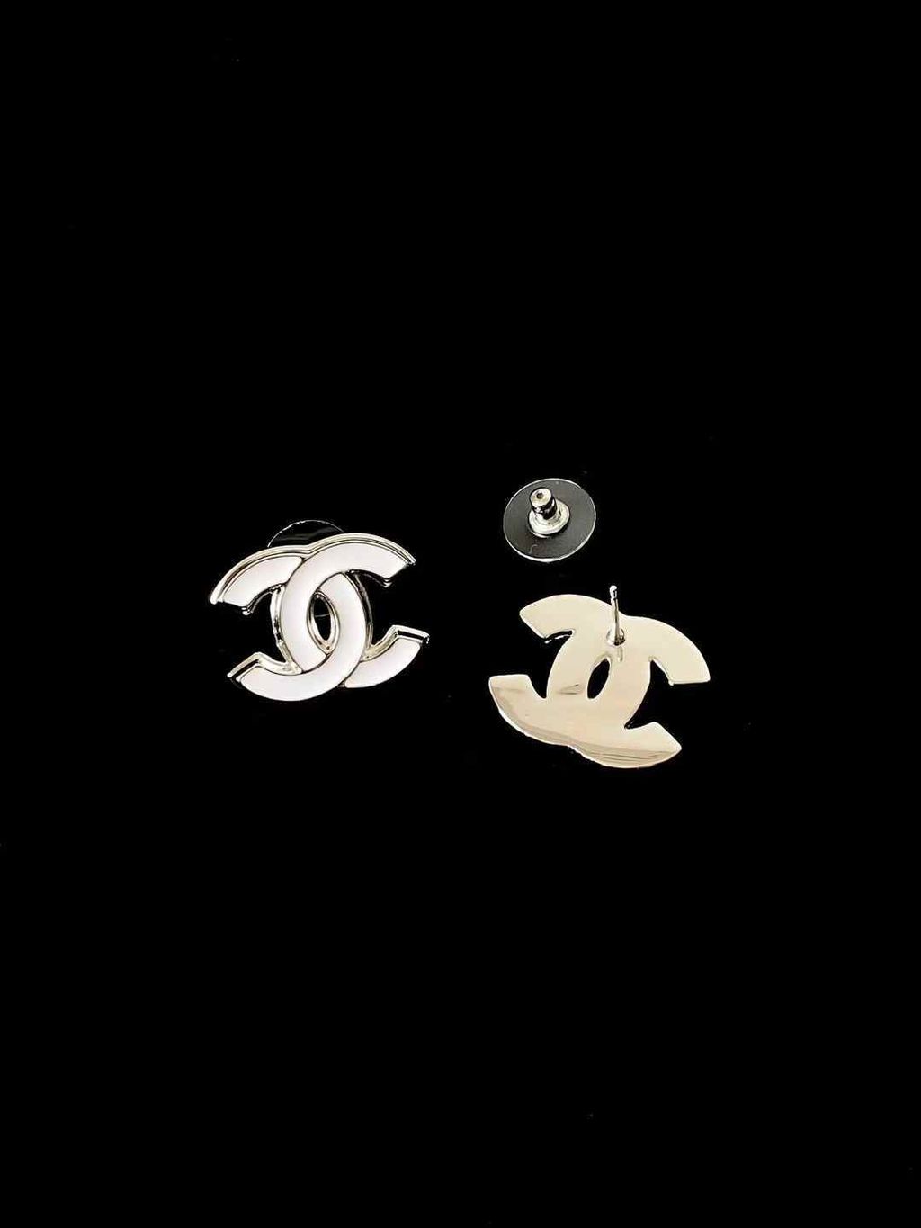 CHANEL 25S 白銀琺瑯雙C耳環  15.41.16