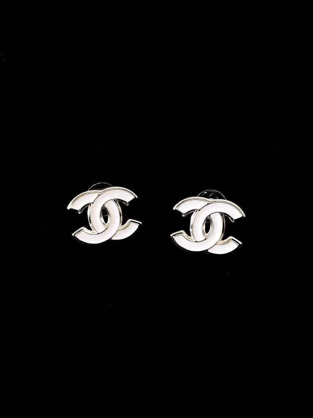 CHANEL 25S 白銀琺瑯雙C耳環  15.41.14