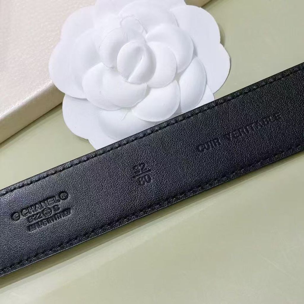 CHANEL 經典皮穿鏈雙C釦菱格腰帶 6